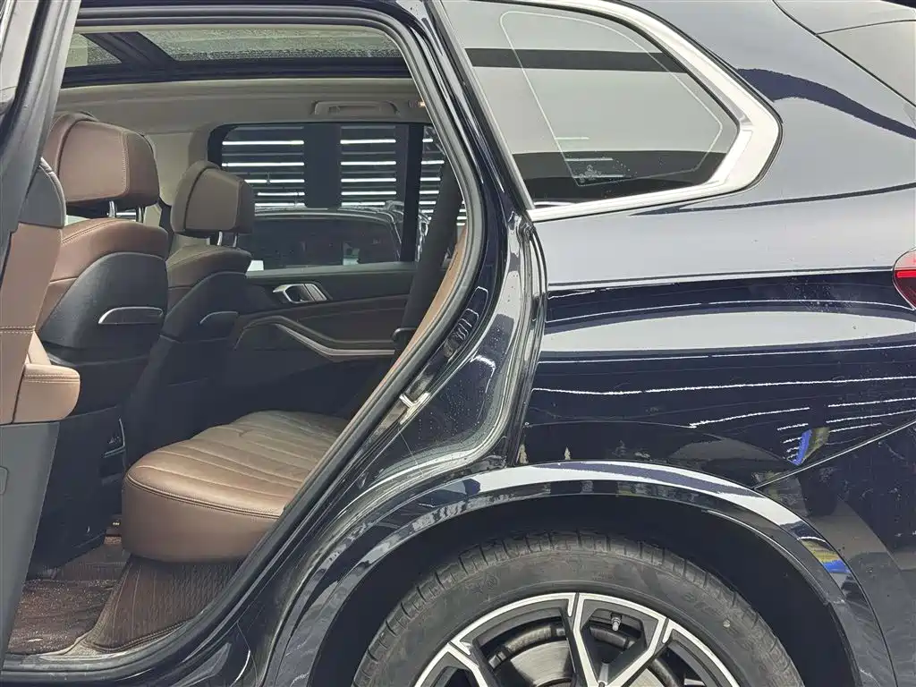 BMW X5 (Import) 2019 xDrive40i Exclusive M Sport Package фото 7