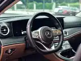 صورة 3 - Mercedes-Benz E-Class