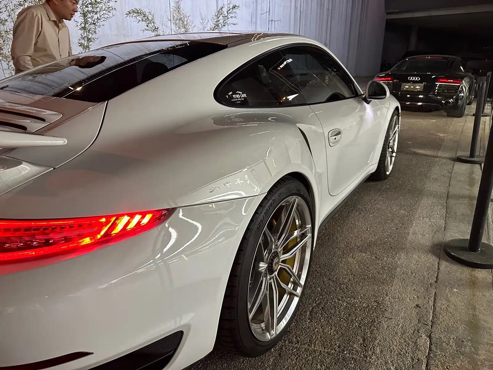 Photo 12 - Porsche 911