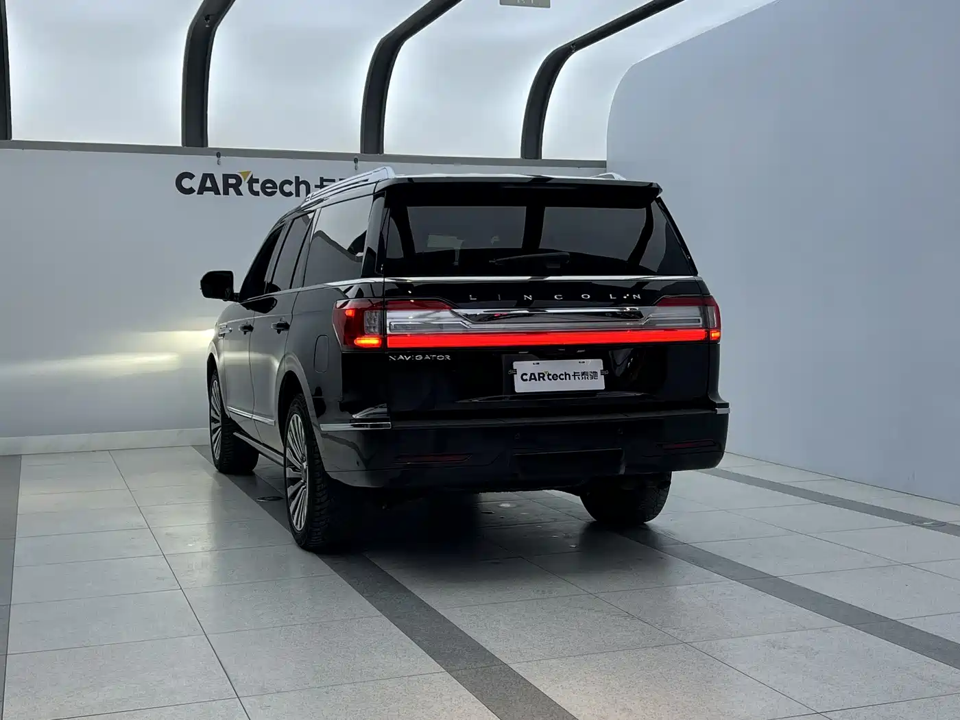 LINCOLN NAVIGATOR