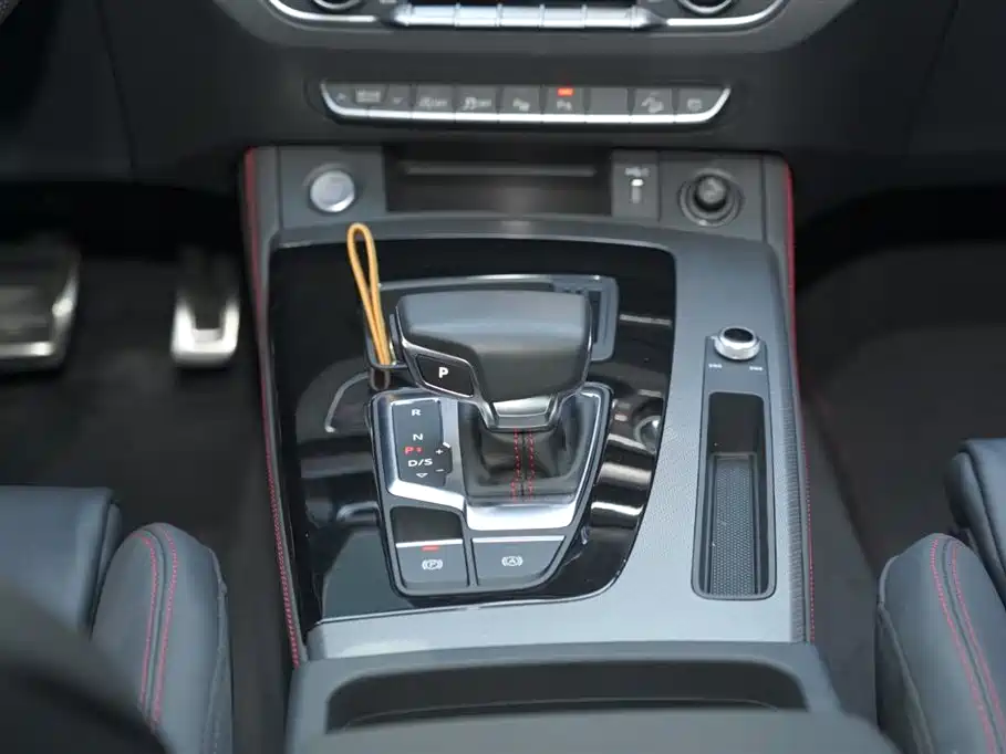 Audi Q5L Sportback 2022 40 TFSI RS Kit Speed Edition фото 22