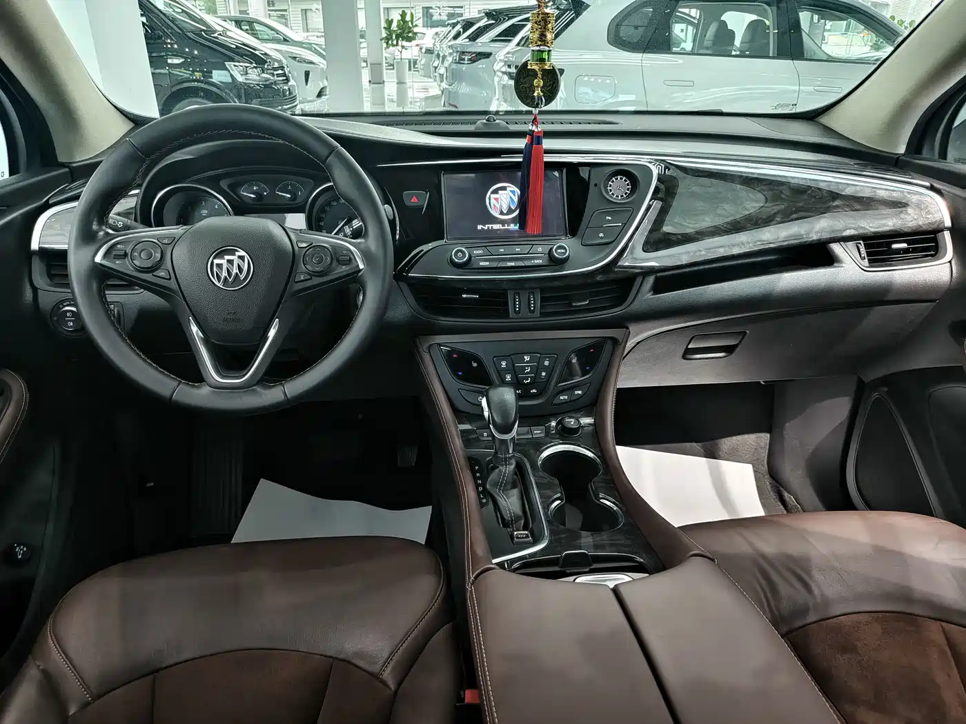 Фото 9 - Buick Envision Plus