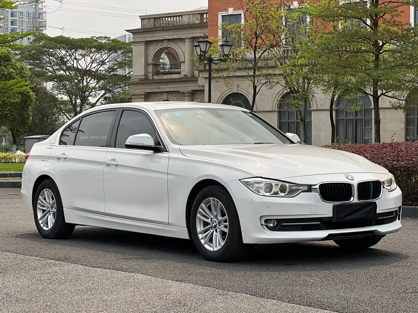 BMW 3 Series 2014 320Li Fashion фото 3