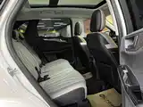 Фото 11 - Ford Escape