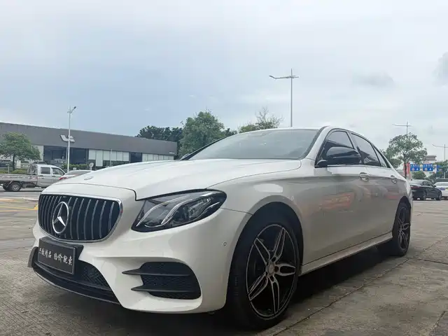 Mercedes-Benz E-Class 2017 E 200 Sport 4MATIC — фото 1
