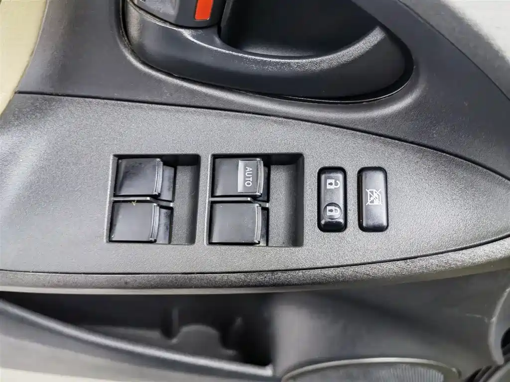 Toyota RAV4 Rongfang 2012 Styling Edition 2.0L Automatic 4WD фото 9