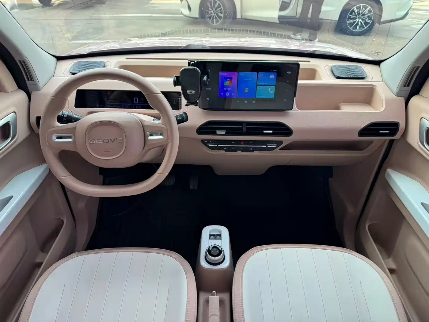 Geely Galaxy Panda 2024 Panda mini 200km Endurance Bear фото 6