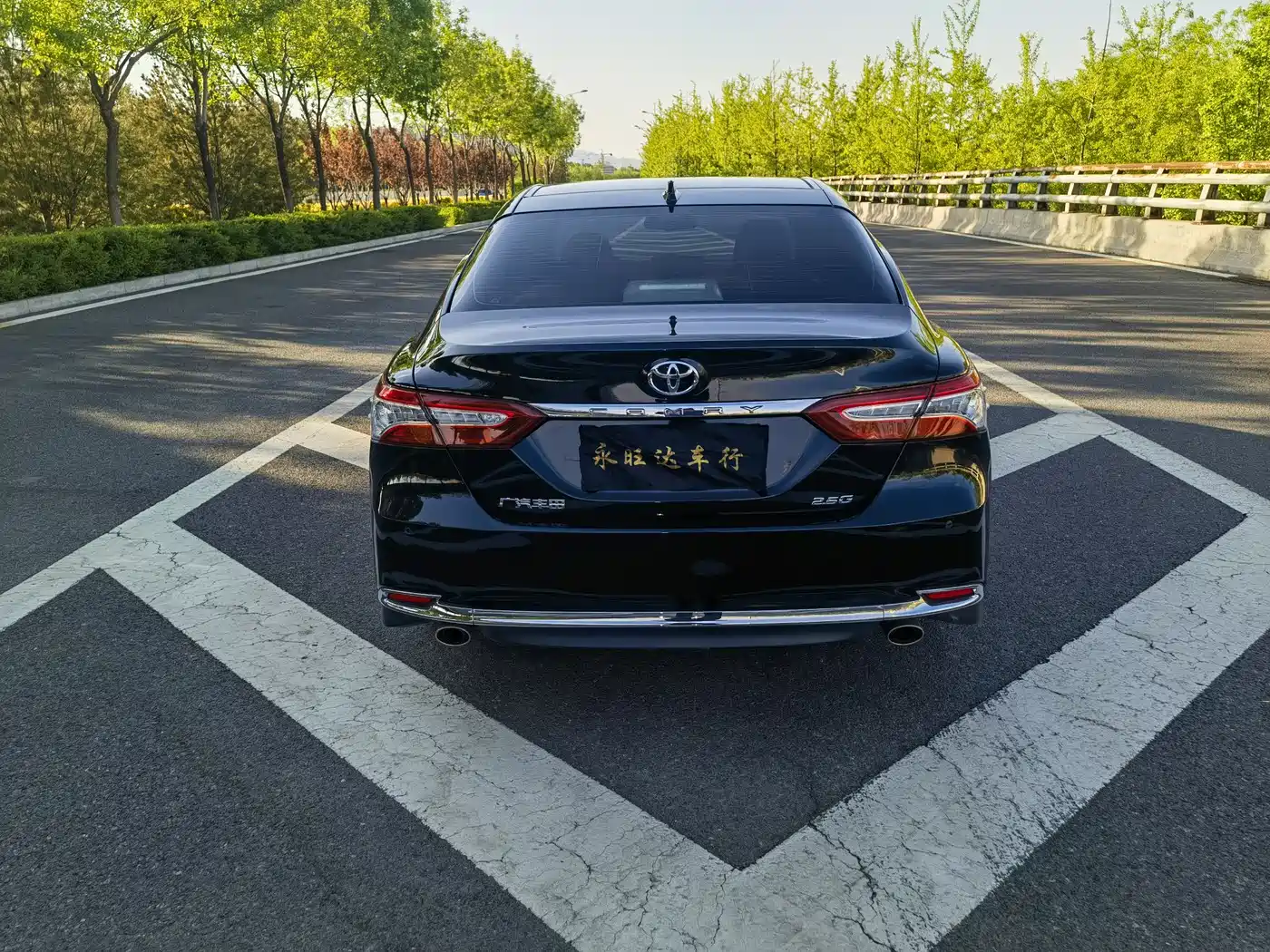 Toyota Camry 2023 2.5G Luxury Edition фото 5