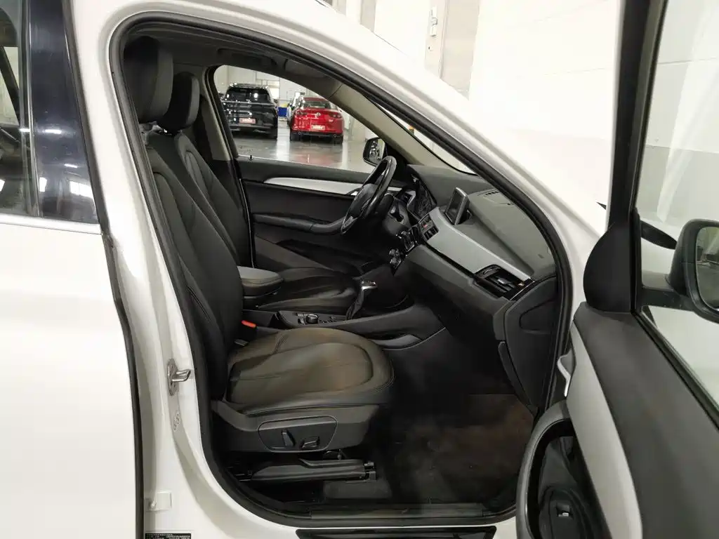 Фото 23 - BMW X1