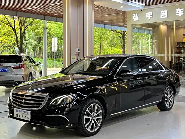 MERCEDES-BENZ E CLASS