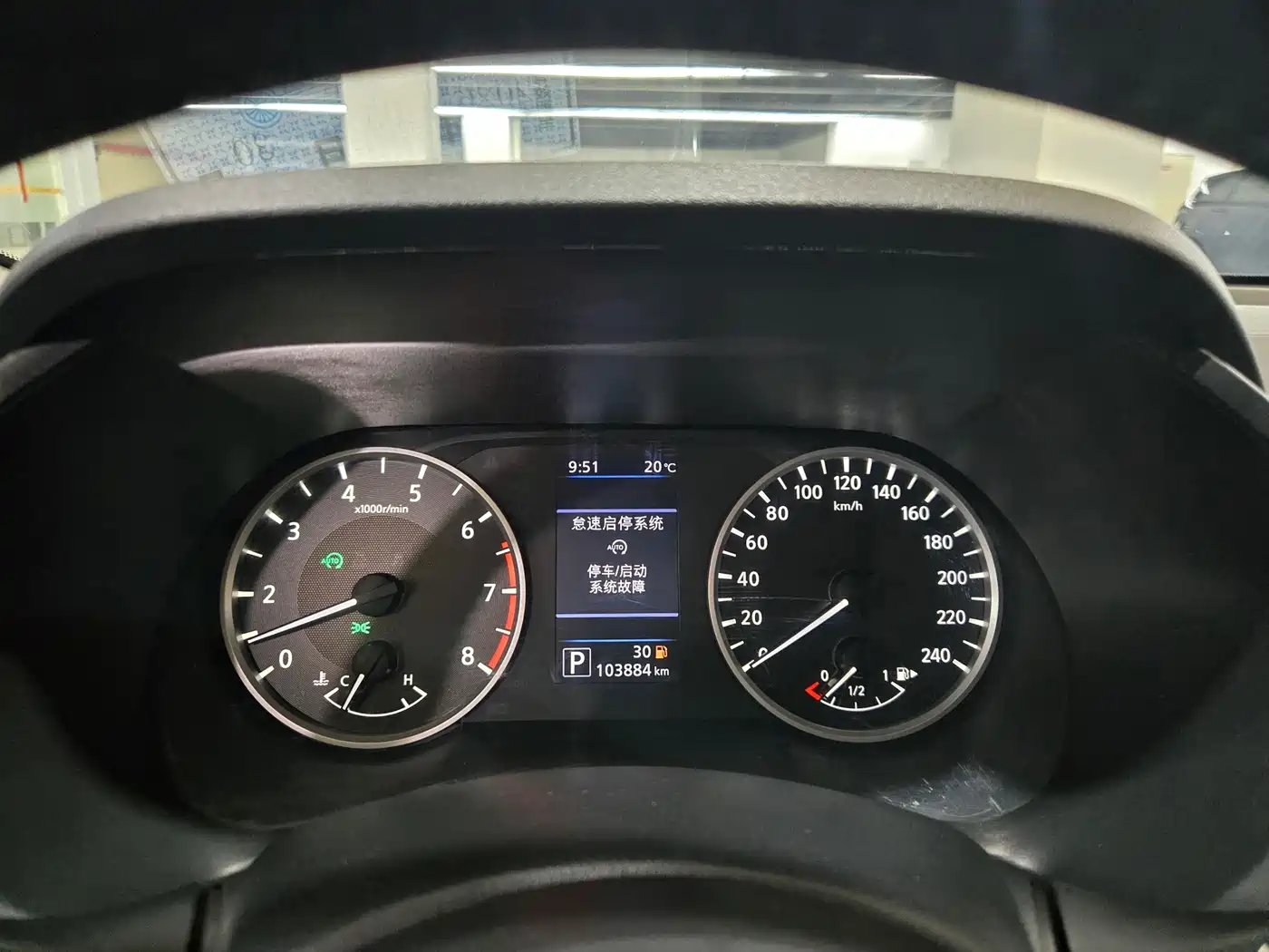Фото 9 - Nissan Sylphy