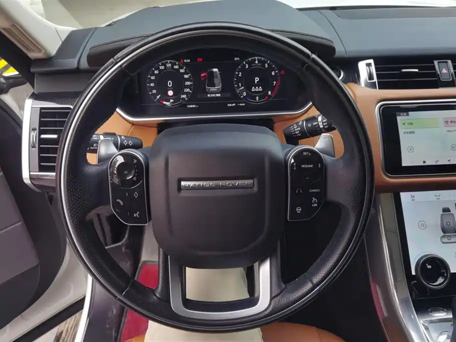 Land Rover Range Rover Sport 2022 3.0 L6 Gloss Black Edition фото 15