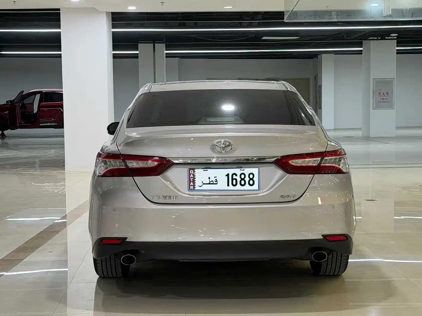 Фото 4 - Toyota Camry