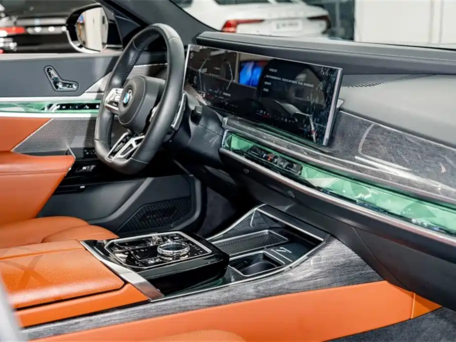 BMW 7 Series 2023 740Li Exclusive M Sport Package фото 24