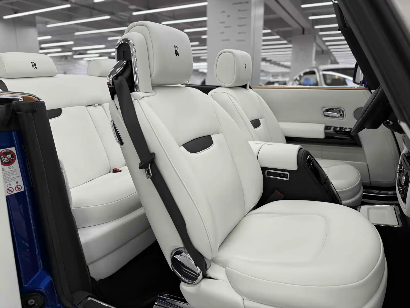 Фото 16 - Rolls-Royce Phantom