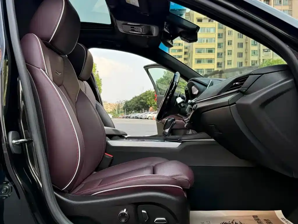 Cadillac CT4 2021 28T Premium Edition фото 4