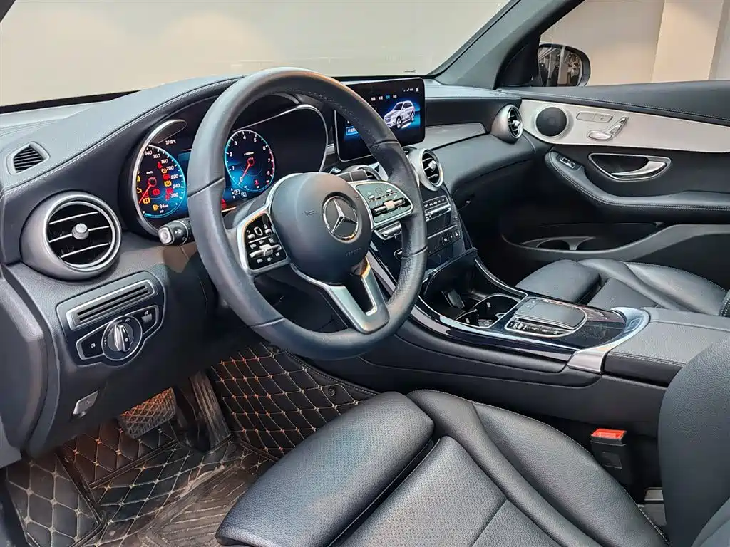 Mercedes-Benz GLC 2022 Facelift GLC 260 L 4MATIC Dynamic фото 16