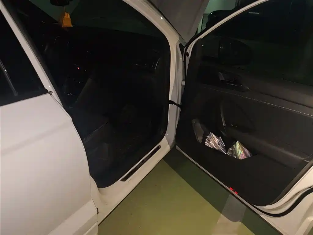 Volkswagen Tharu 2019 280TSI 2WD R-Line China V фото 20
