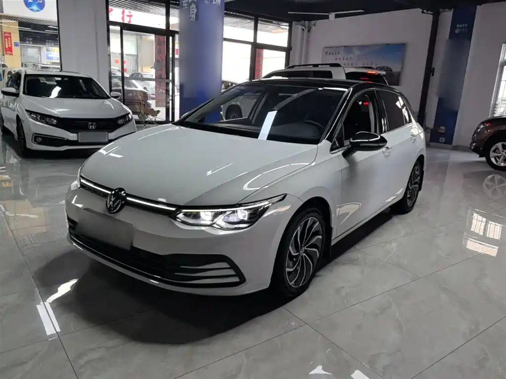 Volkswagen Golf 2023 280TSI DSG Pro фото 2