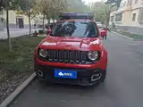 Photo 2 - Jeep Renegade