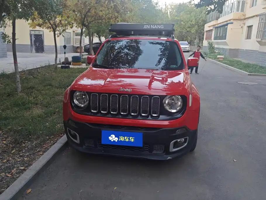 Photo 2 - Jeep Renegade