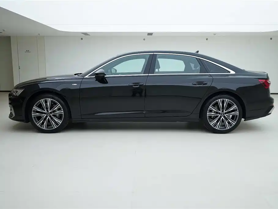 Audi A6L 2024 45 TFSI quattro Premium Dynamic фото 3