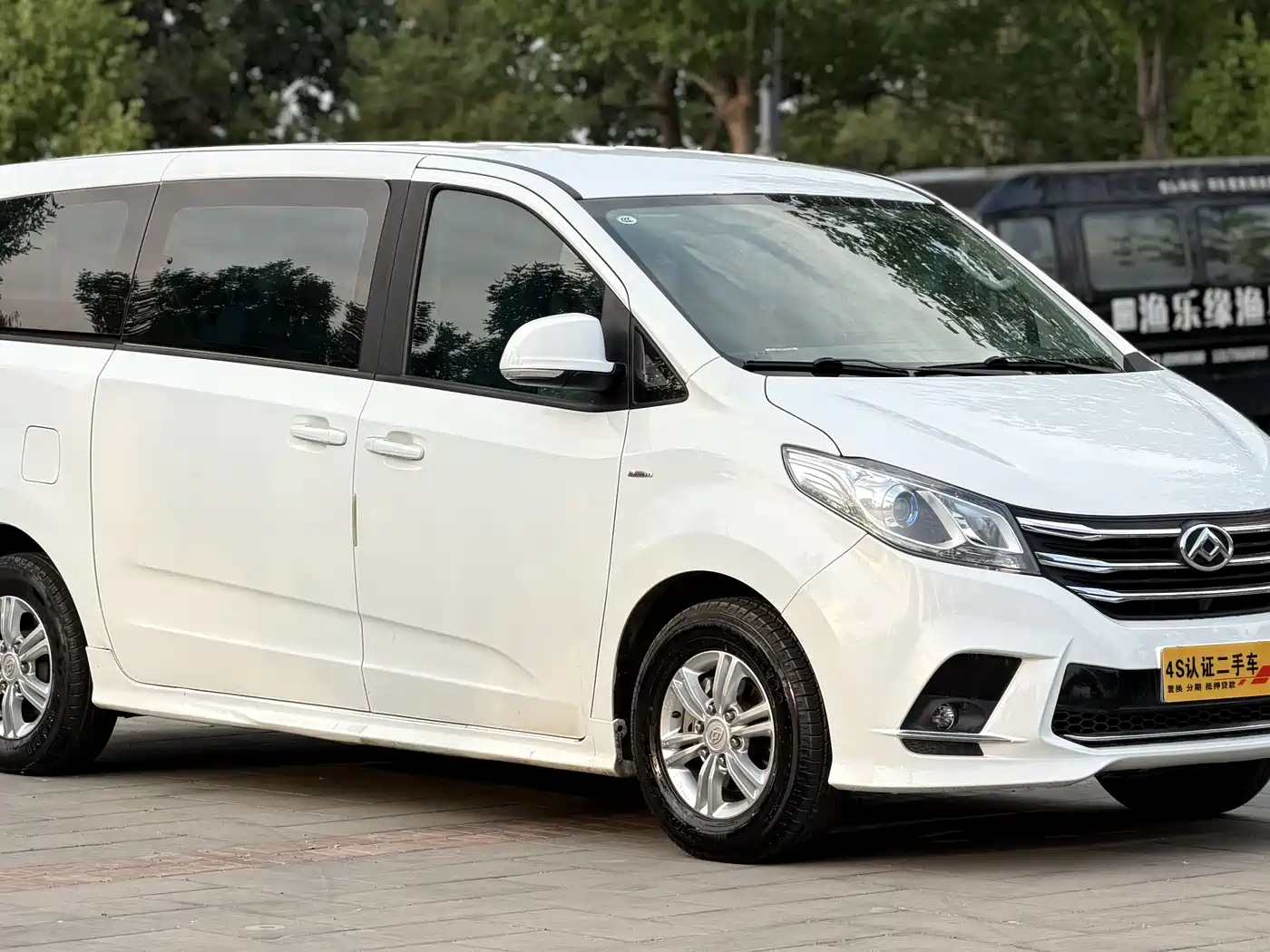 SAIC Maxus Maxus G10 2022 2.0T Auto Smart Edition Petrol 7-Seater фото 3