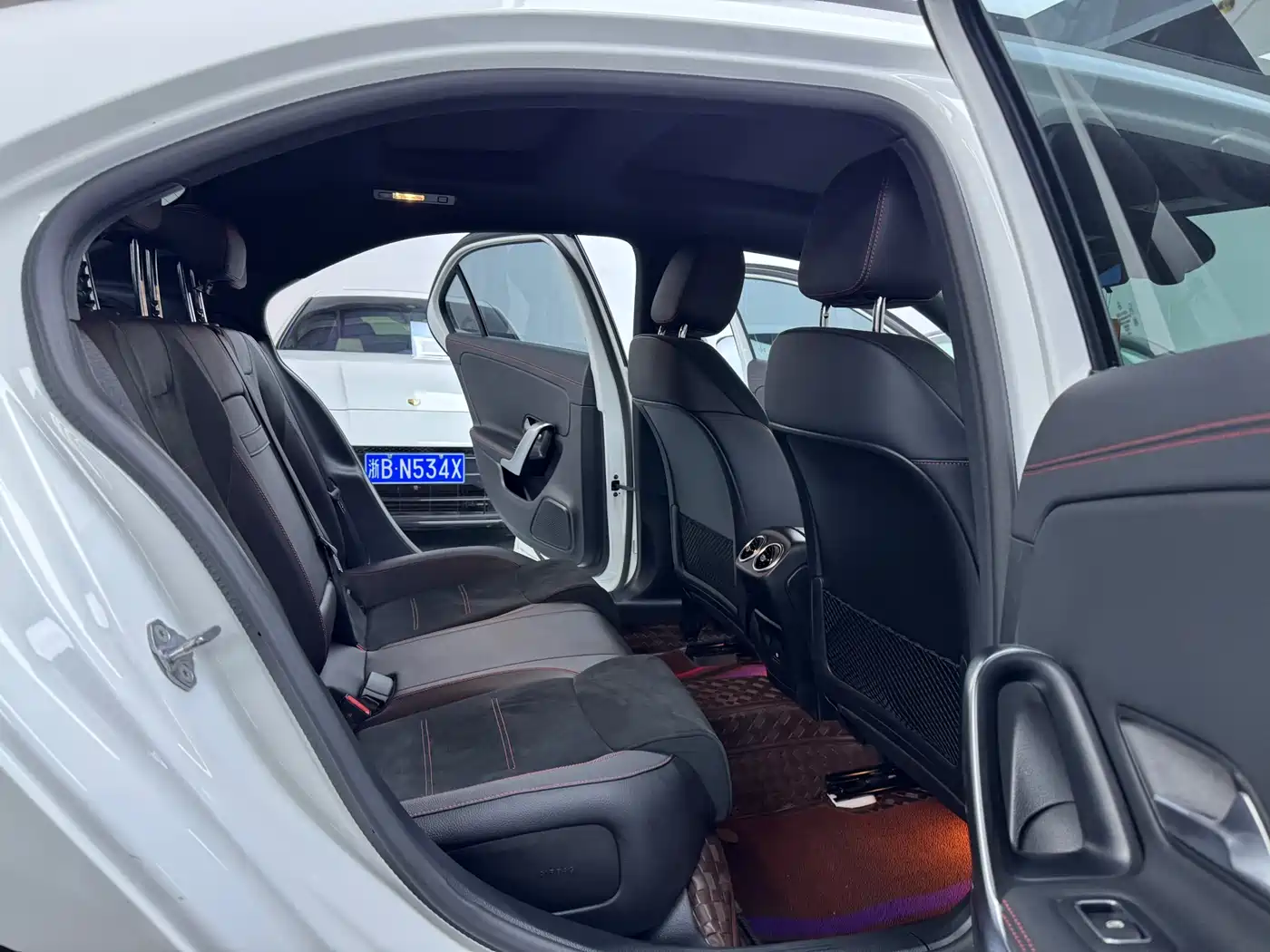 Mercedes-Benz A-Class 2023 A 200 L Fashion фото 12