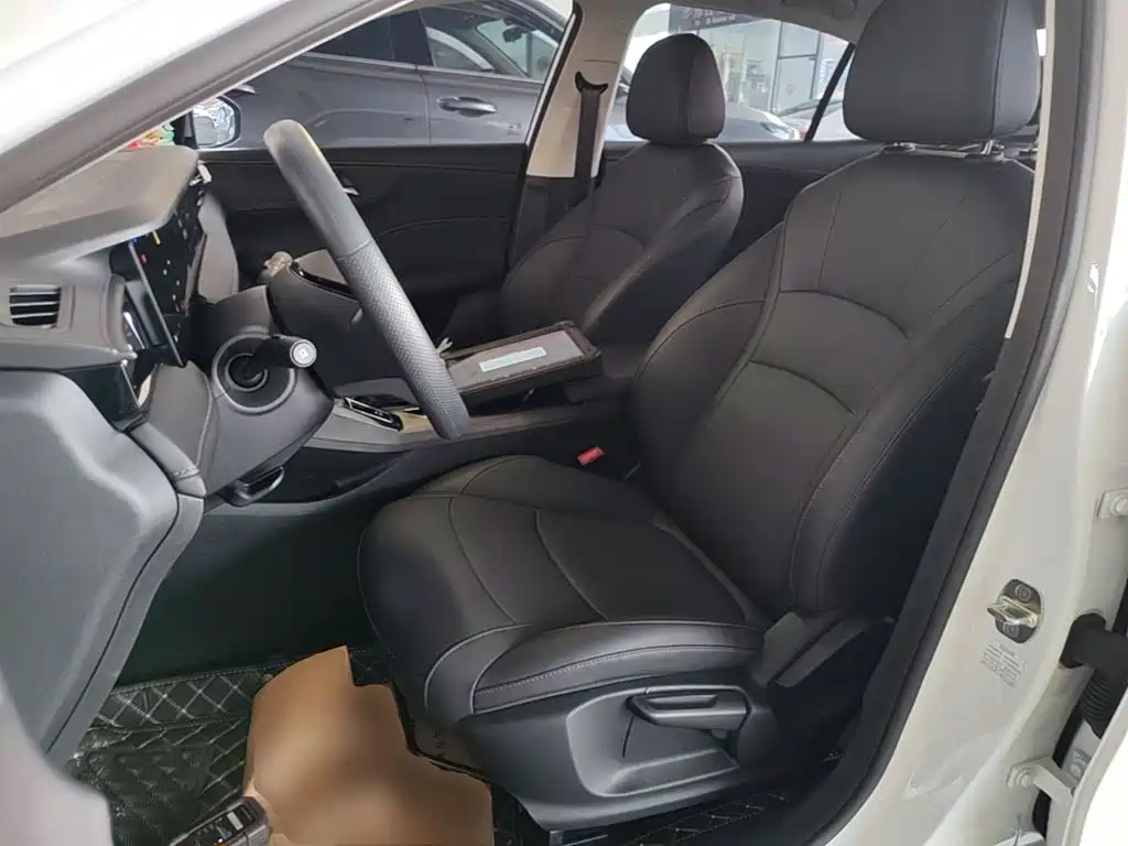 Roewe i5 2025 2026 1.5L CVT Luxury