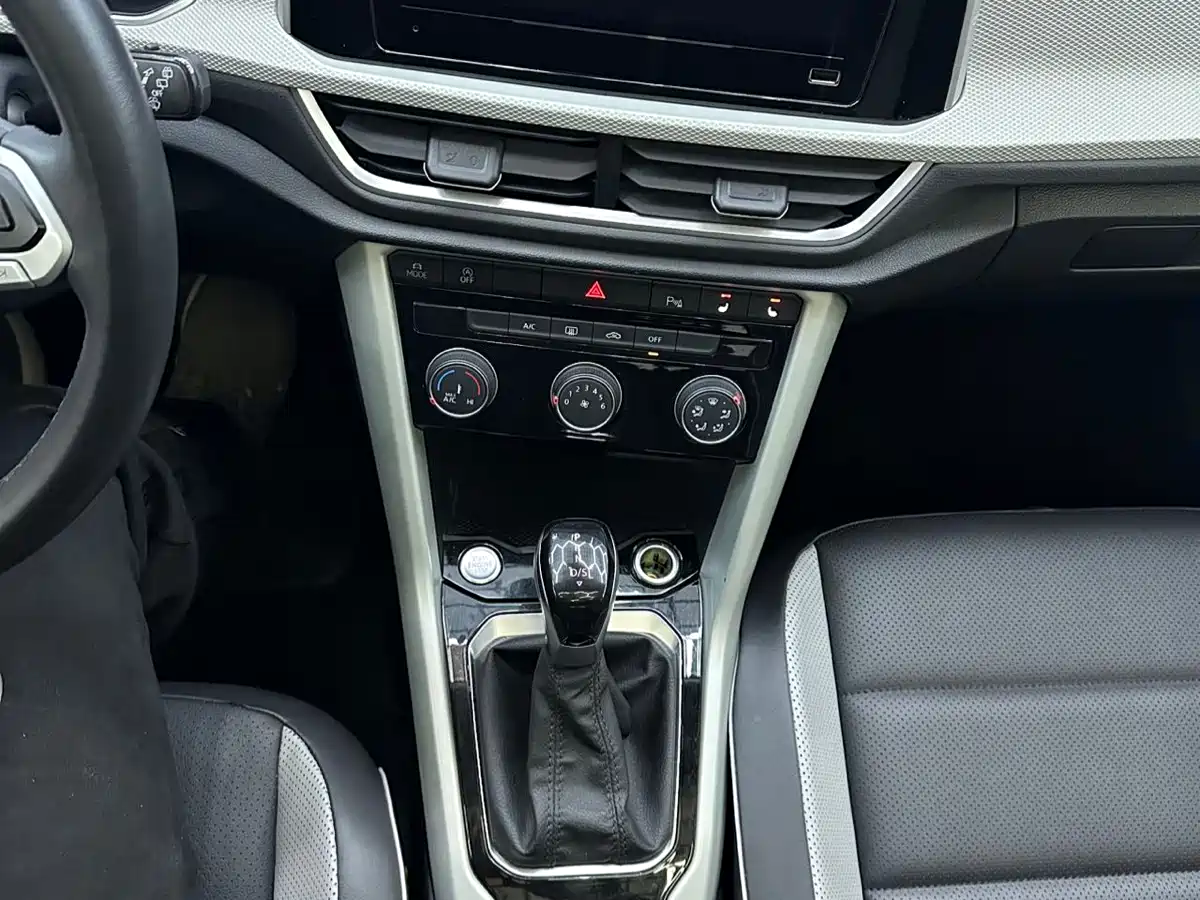 Volkswagen T-ROC 2023 280TSI DSG 2WD Time Edition фото 14