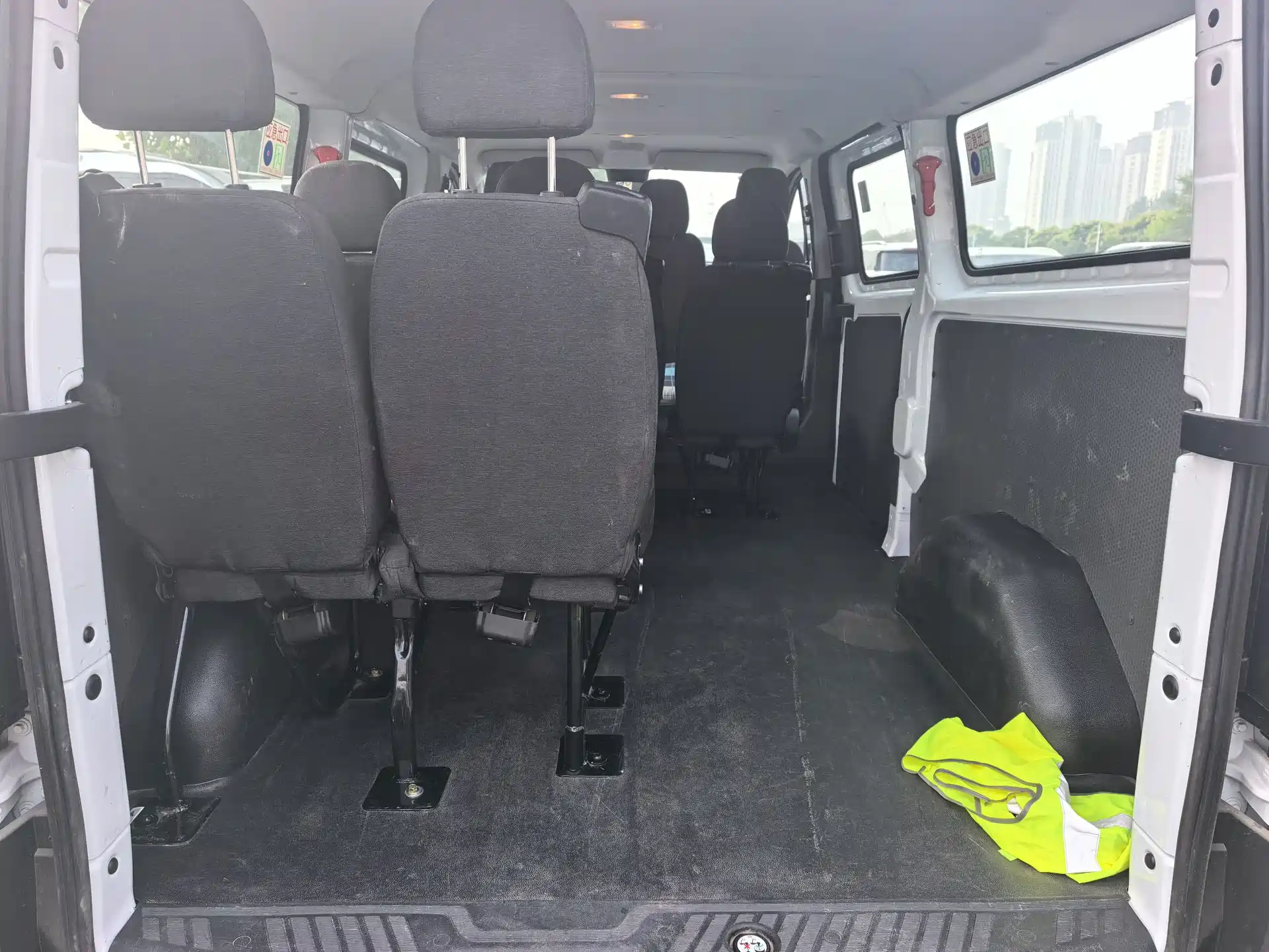 Photo 10 - Ford Transit