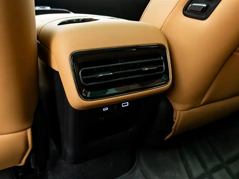 Geely Galaxy Galaxy Xingyao 8 2025 130km EM-P Starship Edition фото 25