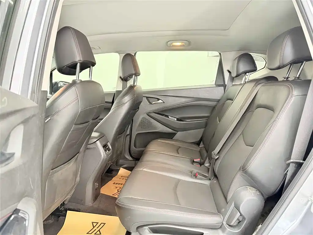 Chevrolet Volando 2020 Mild Hybrid Redline 530T Automatic Premium Edition (5+2 seater) фото 11