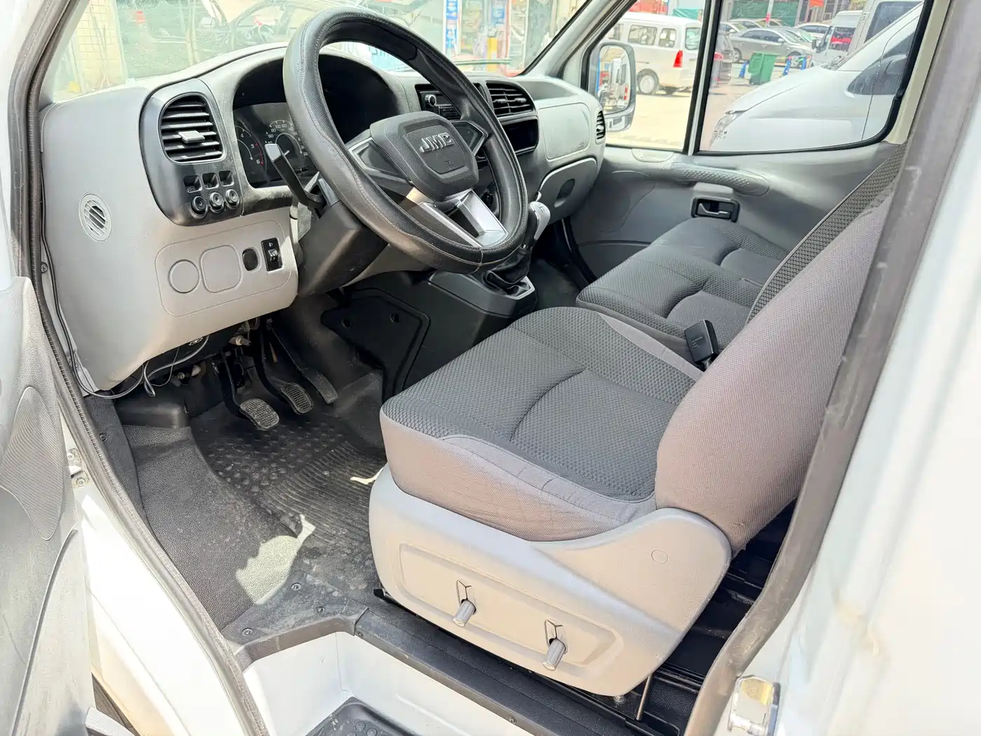 Jiangling Tesun 2020 2019 2.8T Commercial Short Wheelbase Medium Roof 6-Seater China VI JX493