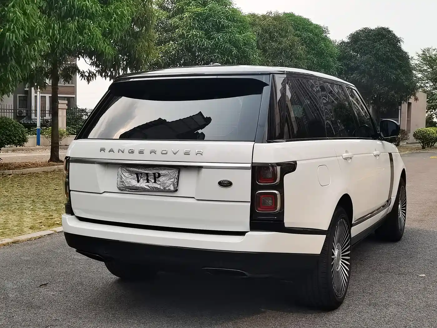 Land Rover Range Rover 2015 3.0 TDV6 Vogue фото 20