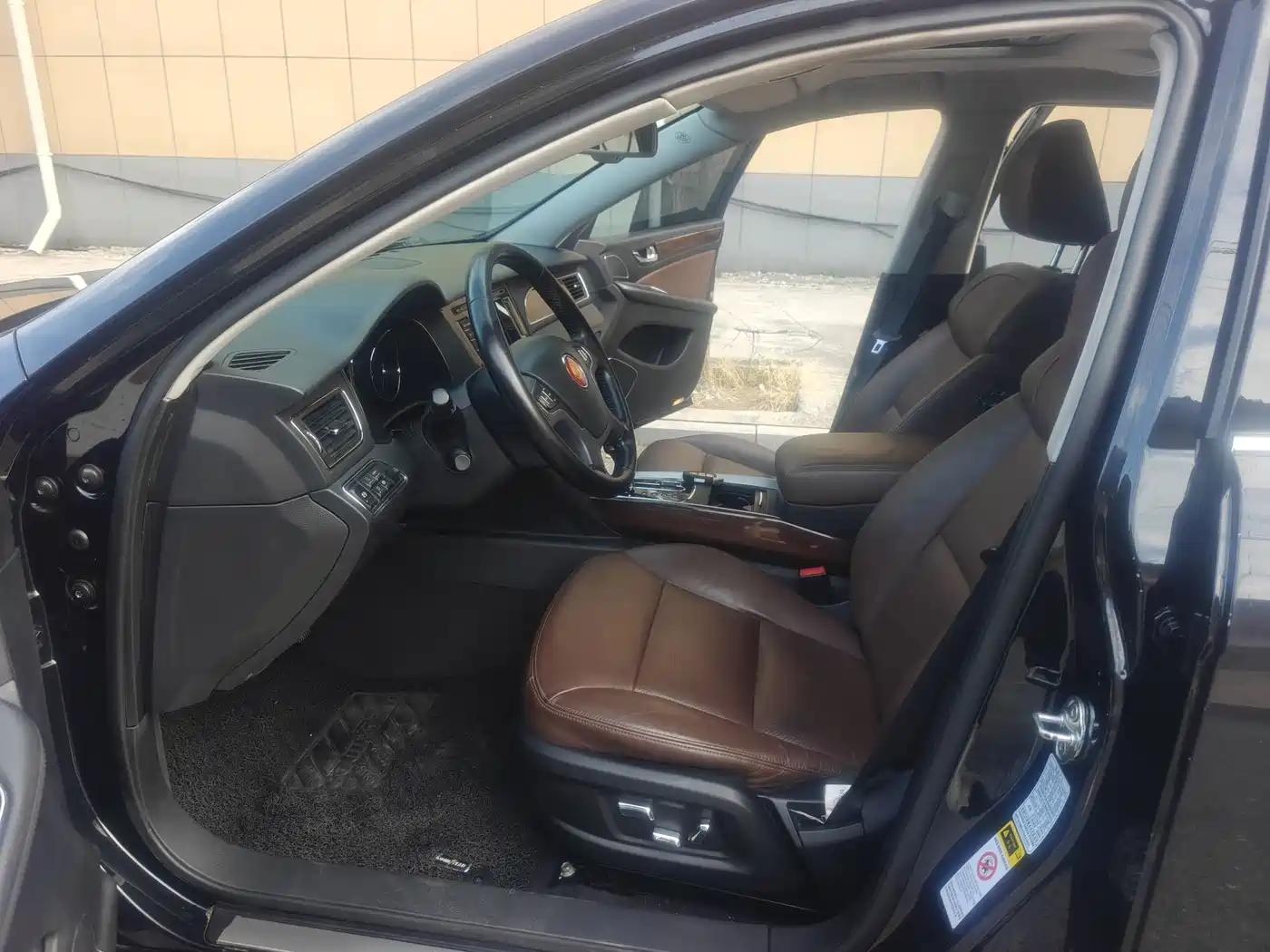 Hongqi H7 2017 2015 2.0T Luxury