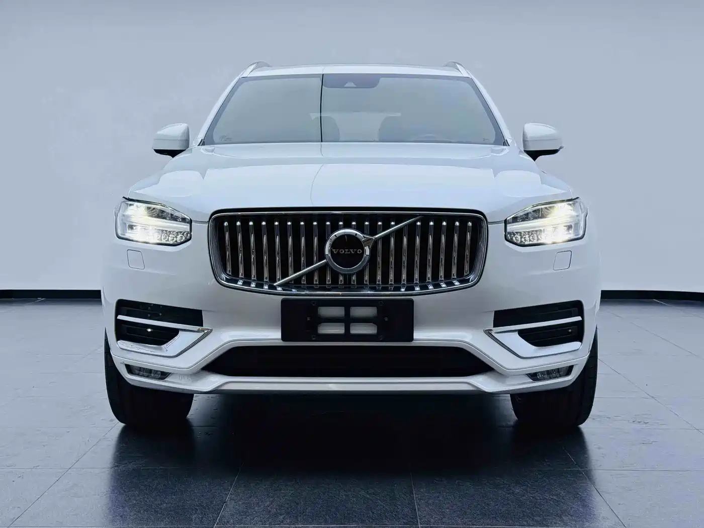 Фото 2 - Volvo XC90