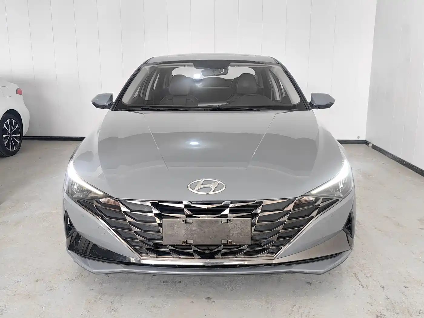 Hyundai Elantra 2021 1.5L CVT GLX Elite Edition фото 2