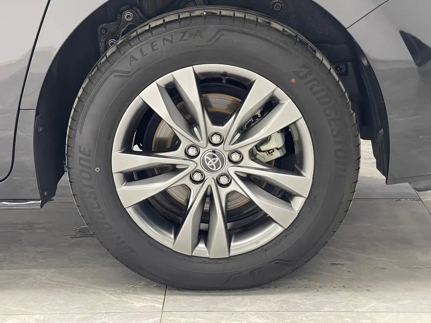 Toyota Sienna 2025 2026 2.5L Hybrid AWD Premium Edition