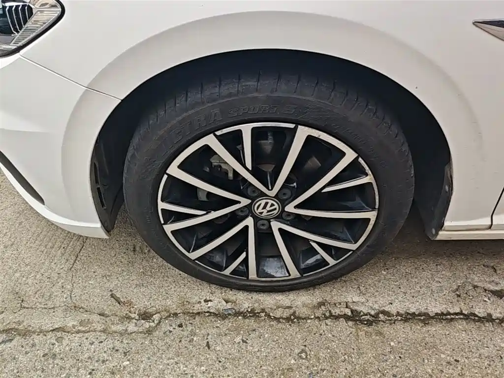 Volkswagen Lavida 2019 280TSI DSG Luxury Edition China VI фото 23