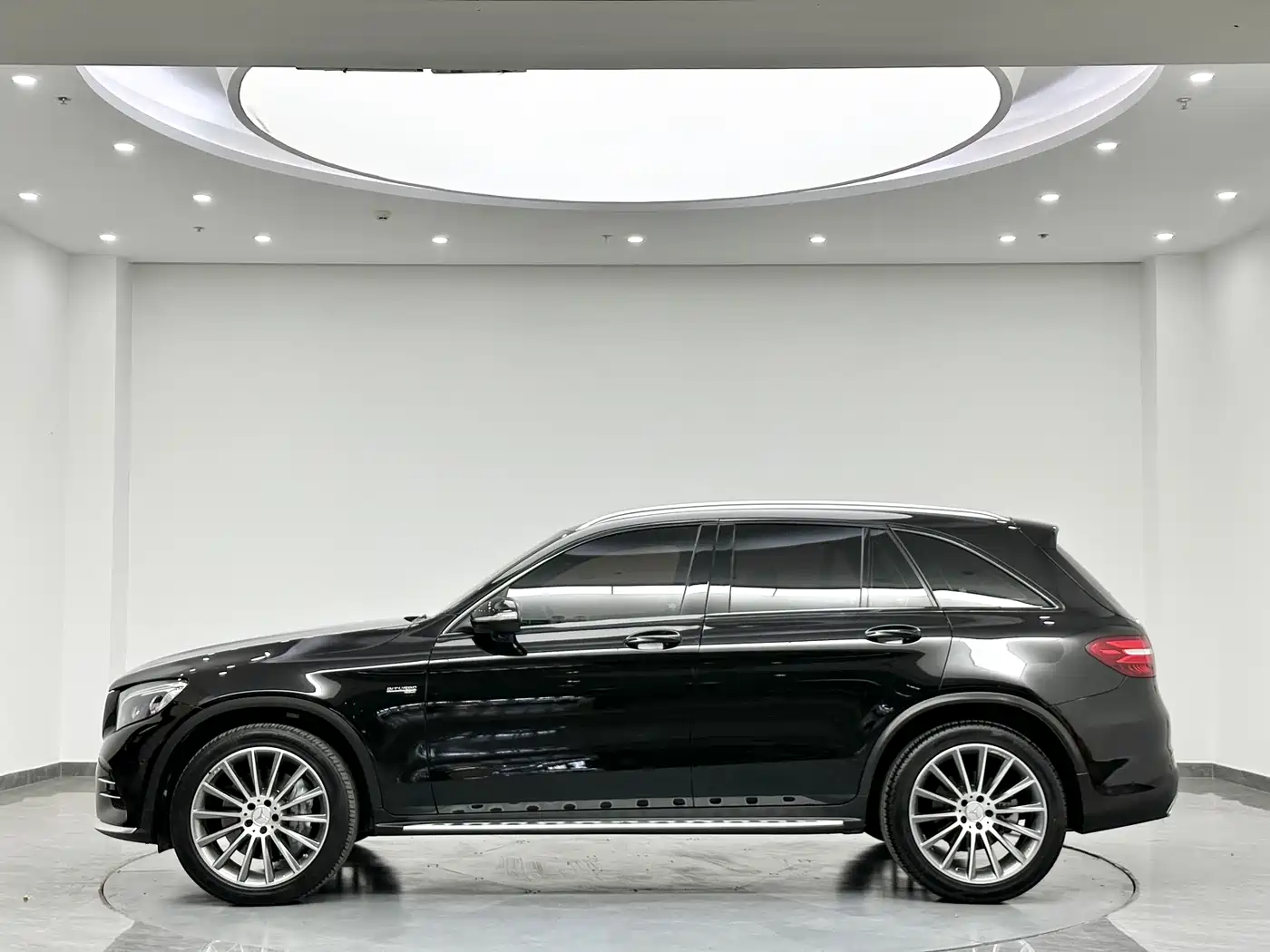 Mercedes-Benz GLC AMG 2017 AMG GLC 43 4MATIC фото 13