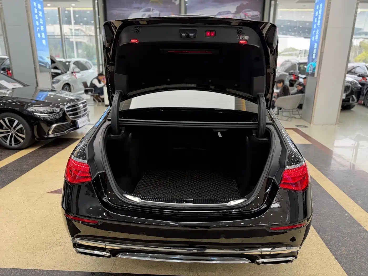Mercedes-Benz Maybach S-Class 2024 Facelift S 480 4MATIC фото 23