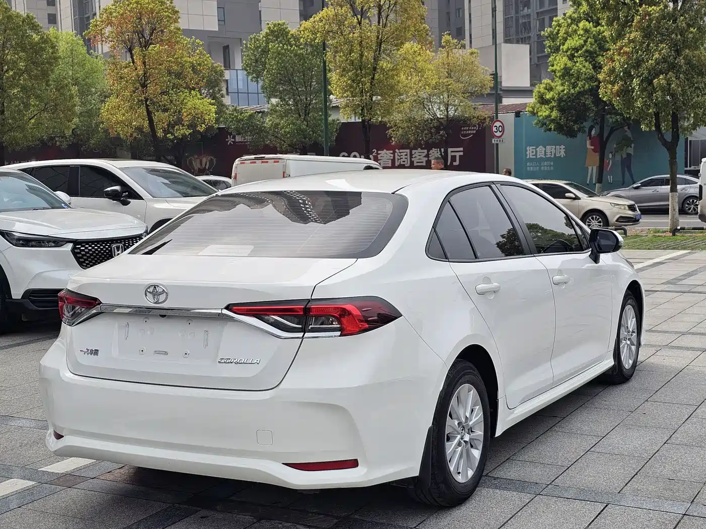 Toyota Corolla 2021 TNGA 1.5L CVT Elite Edition фото 12
