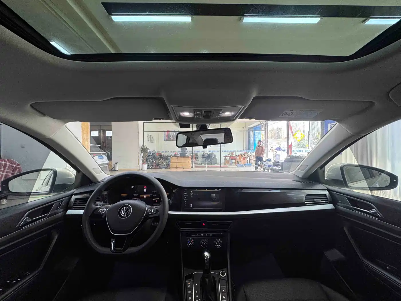 Volkswagen Lavida 2022 1.5L Auto Comfort Edition фото 17