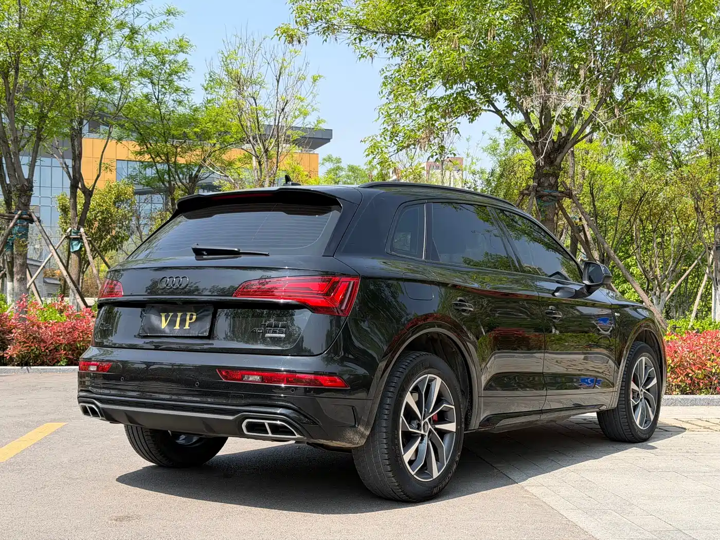 Audi Q5L 2024 Model 40 TFSI Luxury Dynamic фото 19