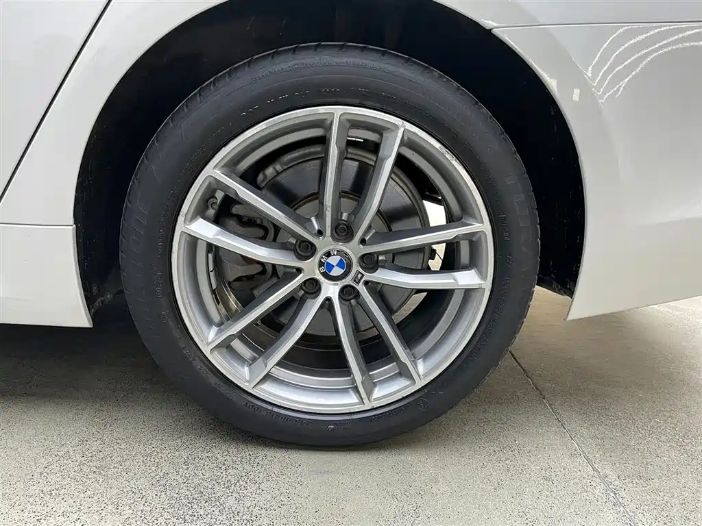 BMW 5 Series 2020 525Li M Sport Package фото 30