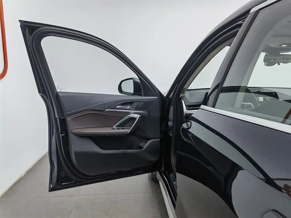 BMW X1 2023 sDrive25Li M Sport Package фото 8
