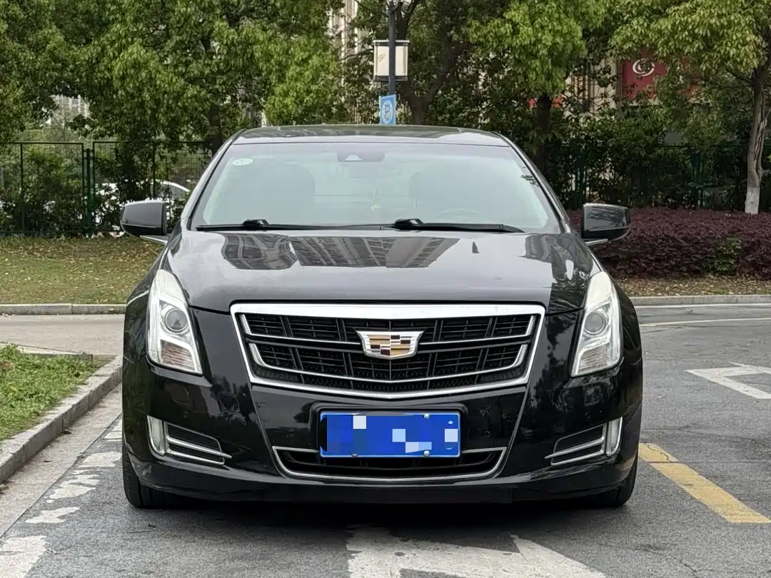 CADILLAC XTS