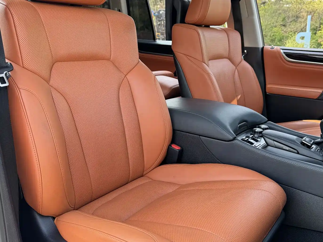 Lexus LX 2019 570 Dynamic Luxury Edition фото 19