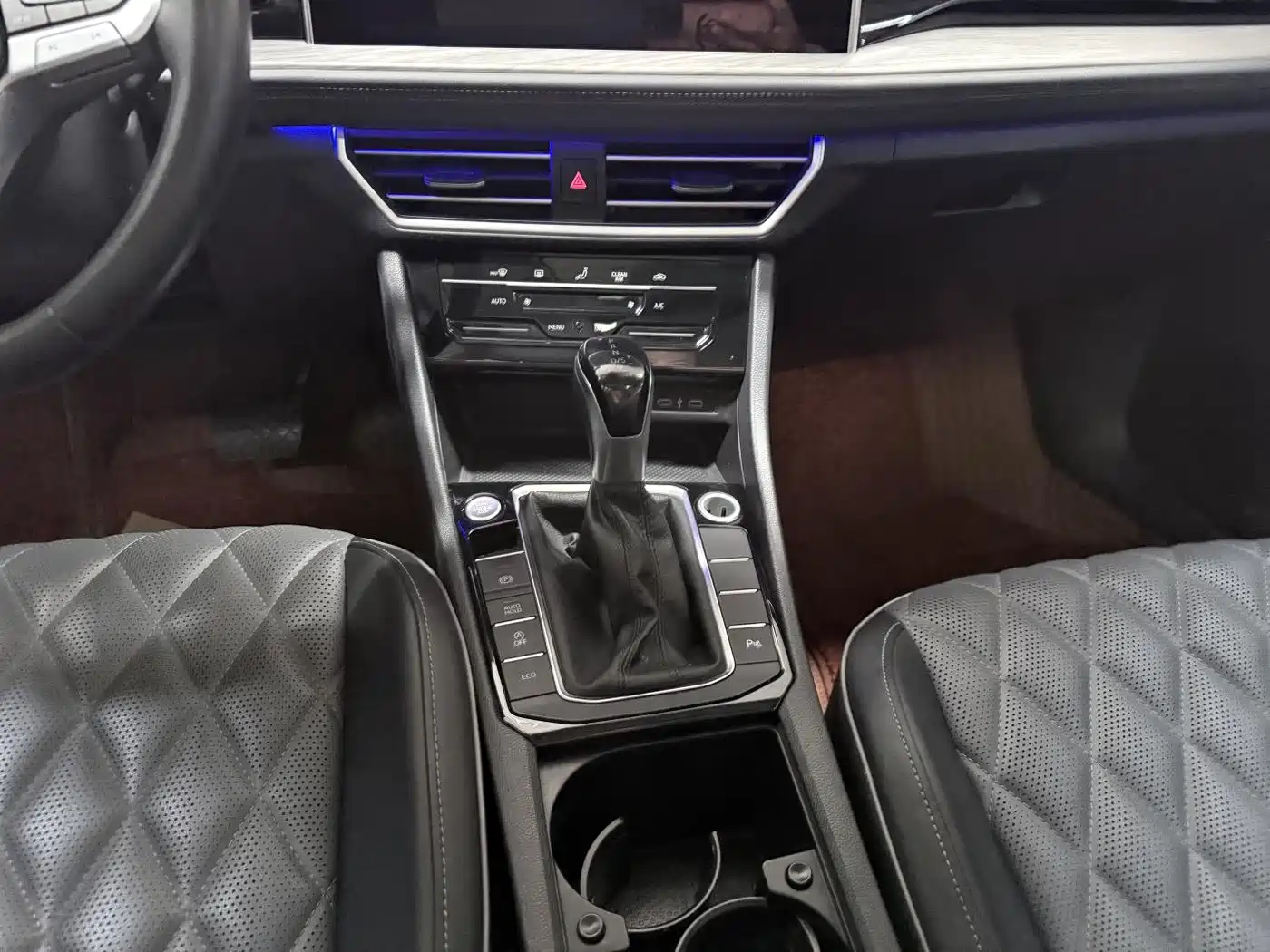 Volkswagen Sagitar 2023 200TSI DSG Soaring Edition фото 15